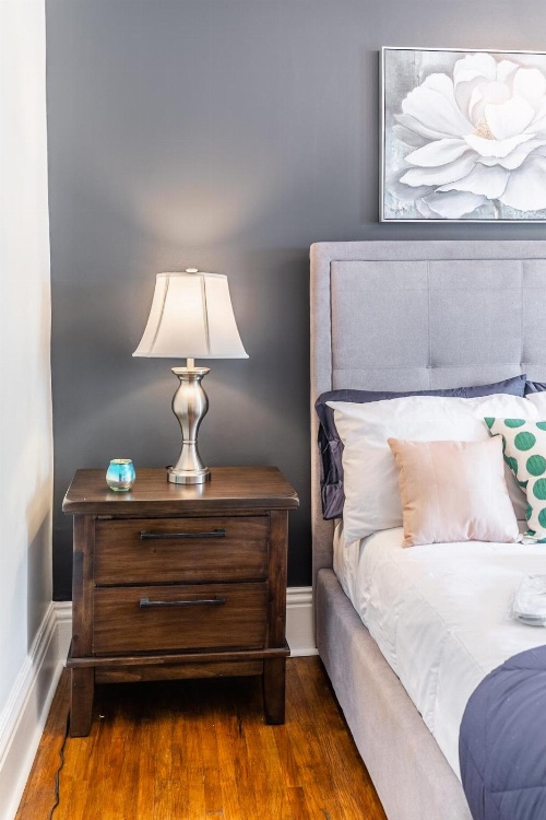 Upscale 1BR - Boutique Apartment - PRIME Downtown Location! image 4