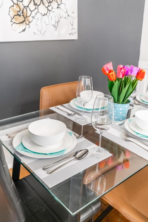 Upscale 1BR - Boutique Apartment - PRIME Downtown Location! image 7